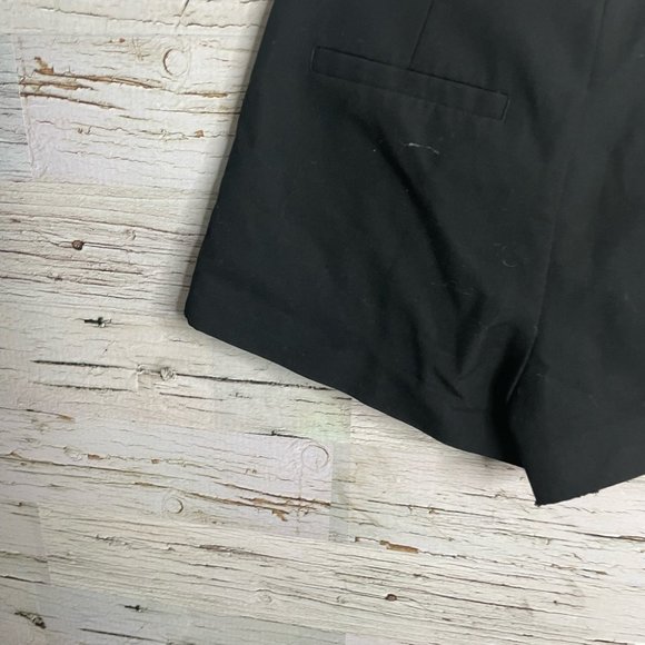 Ochirly black shorts size medium - Picture 10 of 11